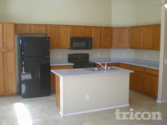 Photo - 16559 W Post Dr