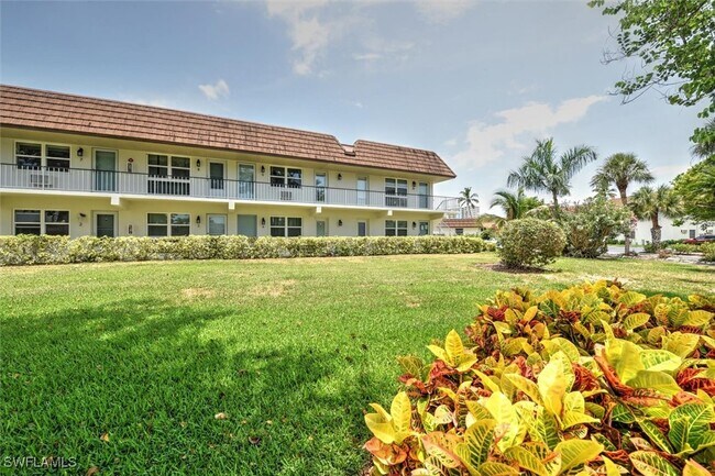 Photo - 240 N Collier Blvd Unidad H9