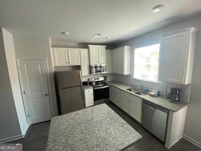 Photo - 1070 Honeysuckle St