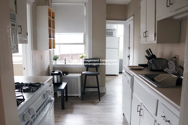 Photo - 18 Alton Pl Unit 5