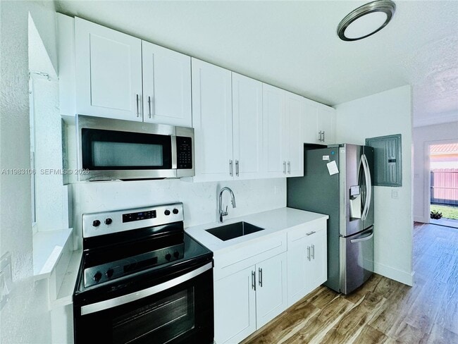 Photo - 609 NW 2nd Ave Unidad 1