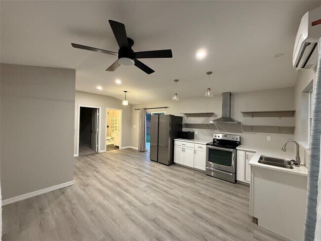 Photo - 168 Still Forest Dr