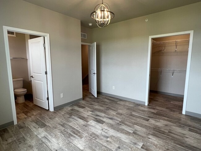 Photos are for finish reference; please see the floor plan for specific layout details. - Harbor Pointe