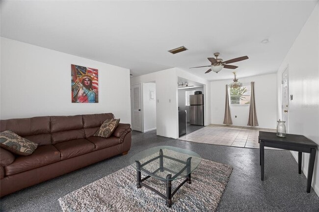 Photo - 1567 SE 27th St Unit D