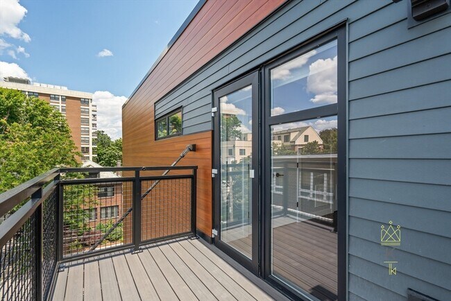 Photo - 54 Auburn St Unit 400