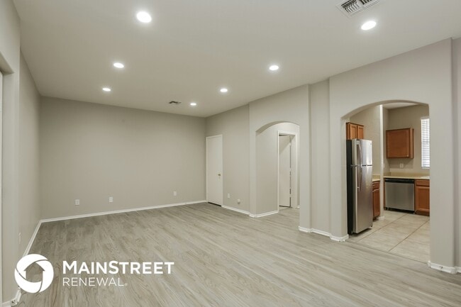 Photo - 5337 W Warner St