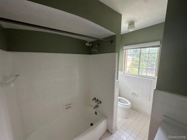 Photo - 487 N Eton St Unidad B6