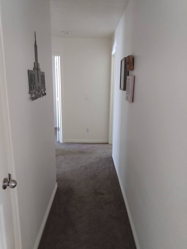 Photo - 4 Bed/3 Bath by Geneva Rd in Provo