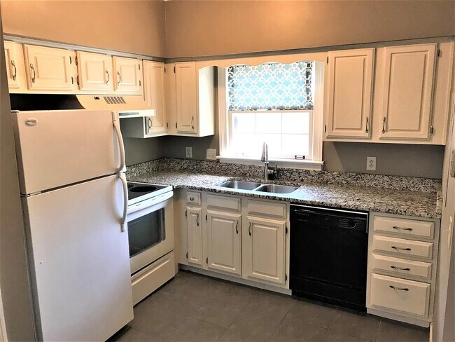 Photo - 123 Matthew Ln Unit 123