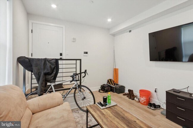 Photo - 3836 Haverford Ave Unidad 2