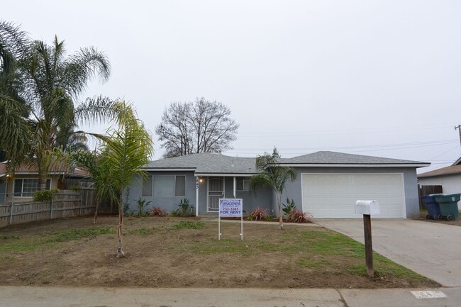 Building Photo - Upcoming 3 Bedroom 2 Bathroom in Tulare!