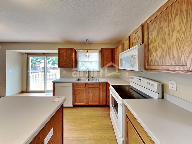 Photo - 5766 Wellbrid Dr