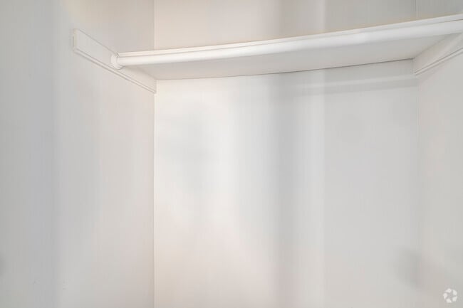 2BR, 1.5BA - 1,034SF - Primary Closet