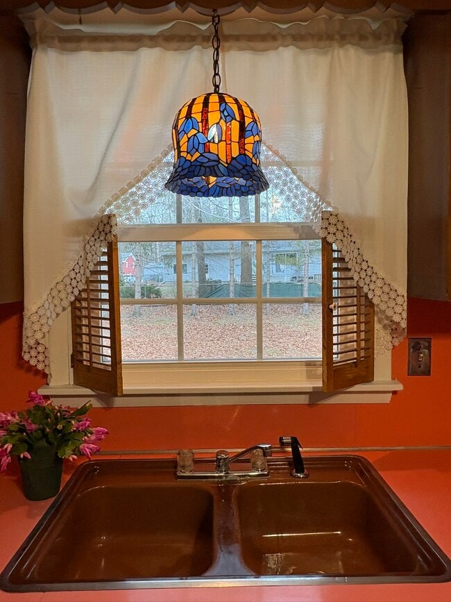 Photo - 628 Sunny Ln