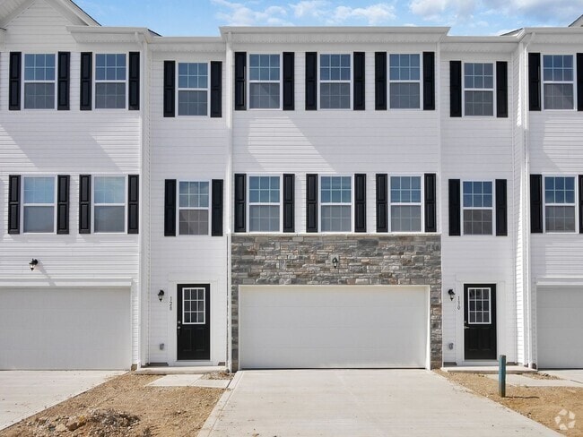 Building Photo - Modern 3 Bed, 2.5 Bath Condo – Spacious, S...
