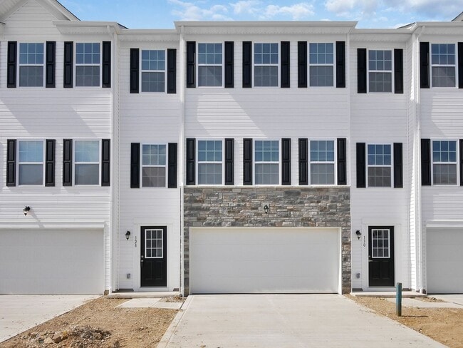 Modern 3 Bed, 2.5 Bath Condo – Spacious, S... - Modern 3 Bed, 2.5 Bath Condo – Spacious, S...