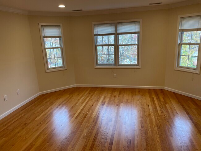 Photo - 292 Hemlock Ter Unidad 2