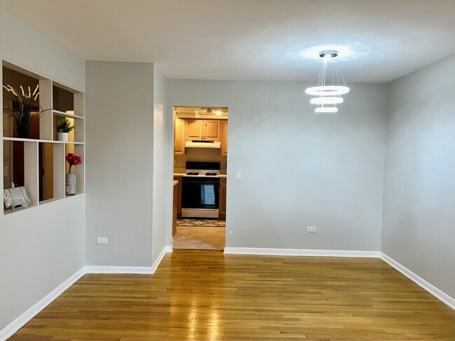 Photo - 205 W Miner St Unit 300