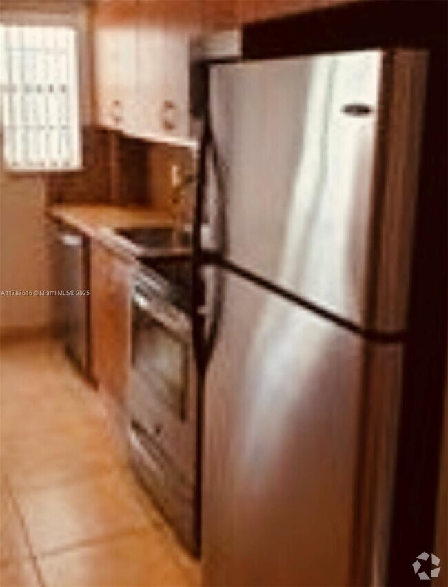 Building Photo - 1340 Lincoln Rd Unit 303 Rental