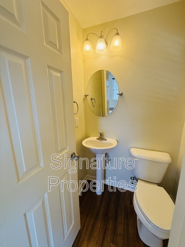 Photo - 3239 Granby St