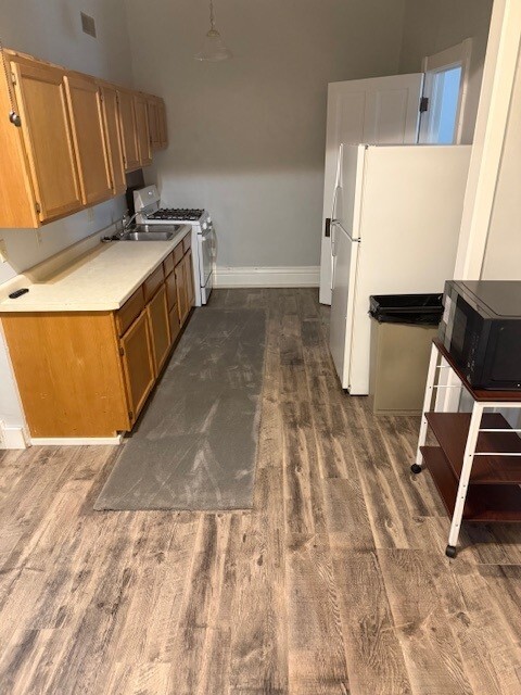 Photo - 118 E Main St Unit 1