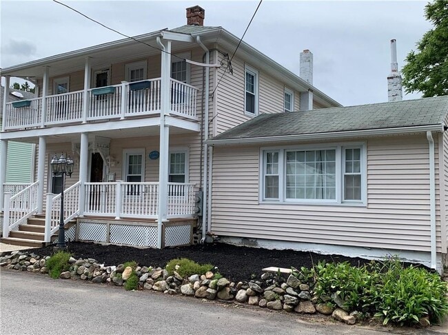 Photo - 14 Wallace Ave Unit 2