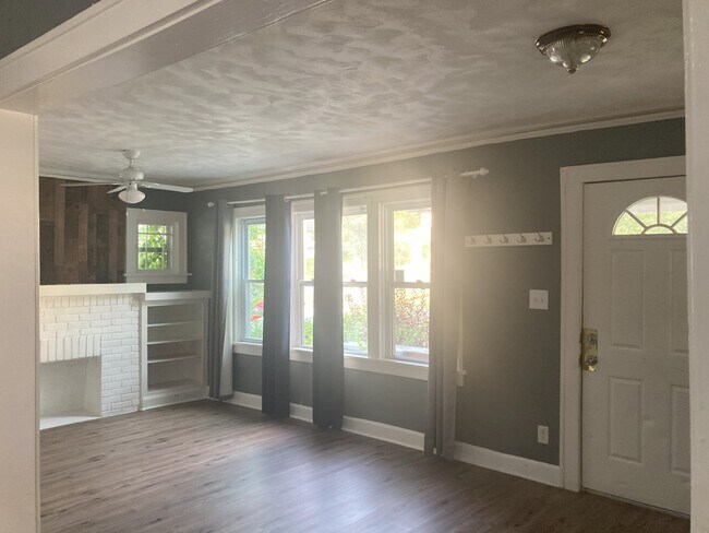 Photo - 5004 Euclid Ave