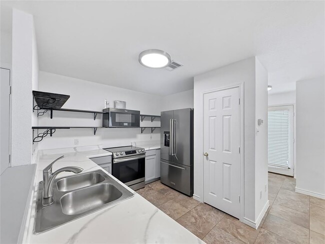 Photo - 9215 Rowlands Sayle Rd