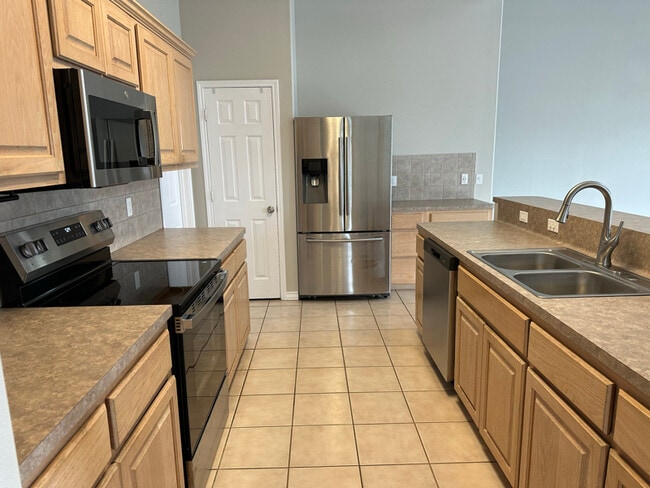 Photo - 15505 Palmira Ave Unidad B