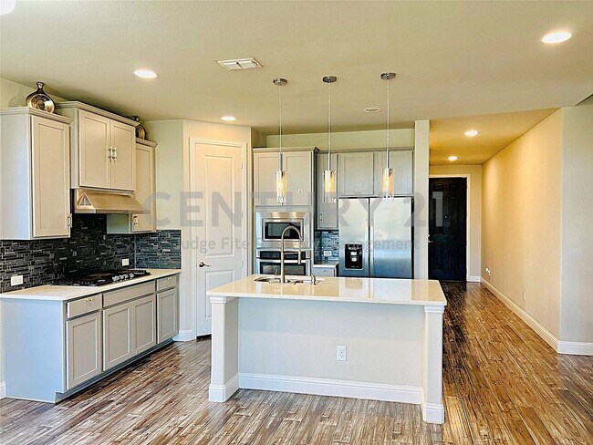 Photo - Stunning 5/4/2 in Desirable Irving!