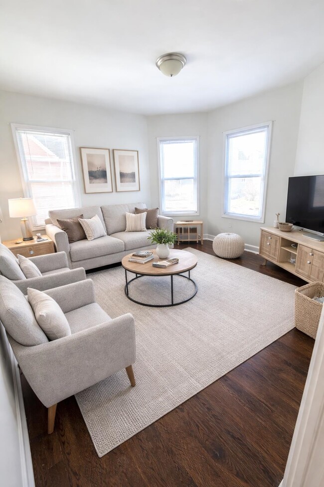 Building Photo - 438 Devon St Unit 2