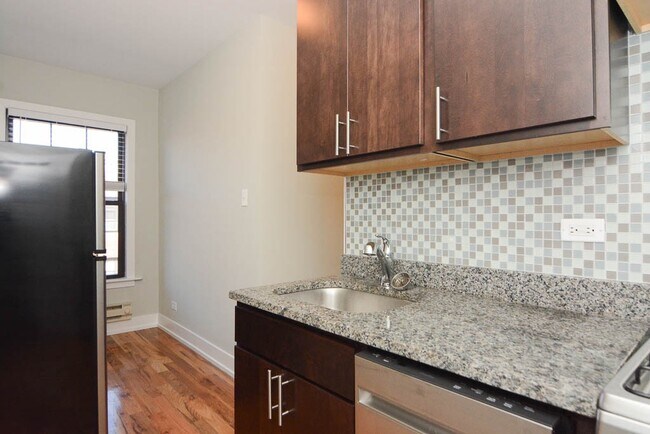 Photo - 2850 N Mildred Ave Unit J01W