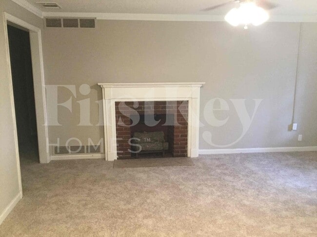 Photo - 676 Bridge Ave