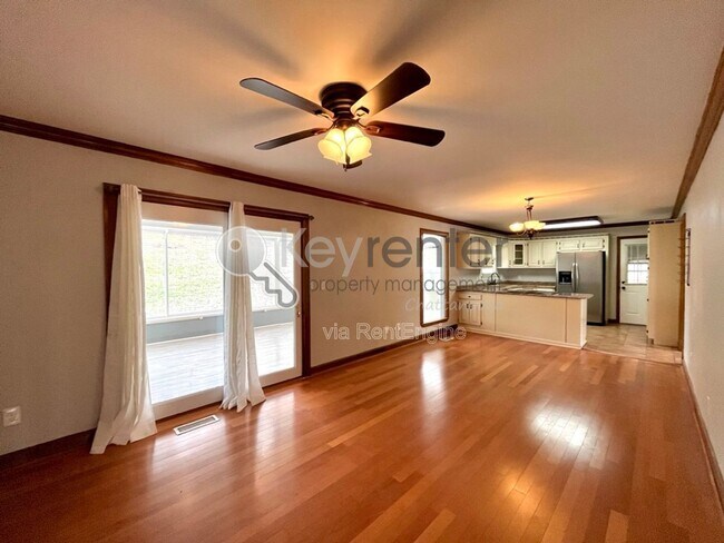 Photo - 4704 Privateer Rd