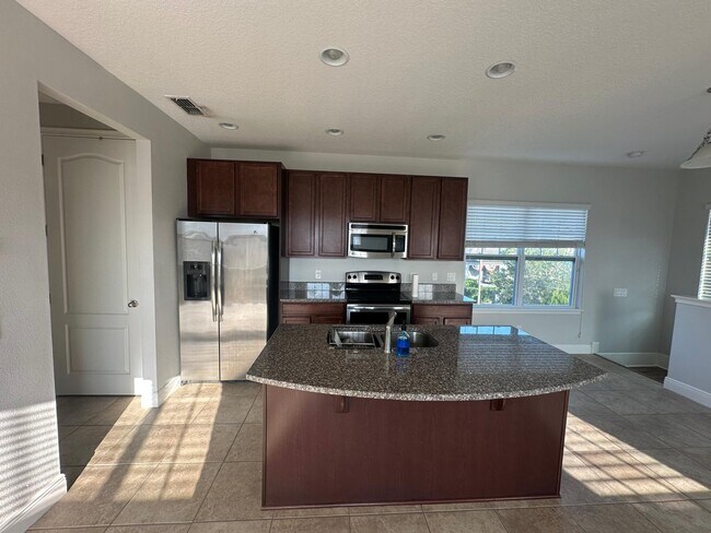 Photo - 8089 Laureate Blvd