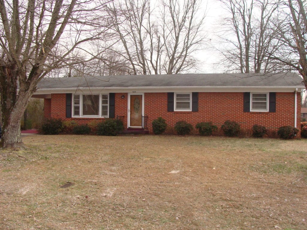 Photo - 1238 Springdale Dr House