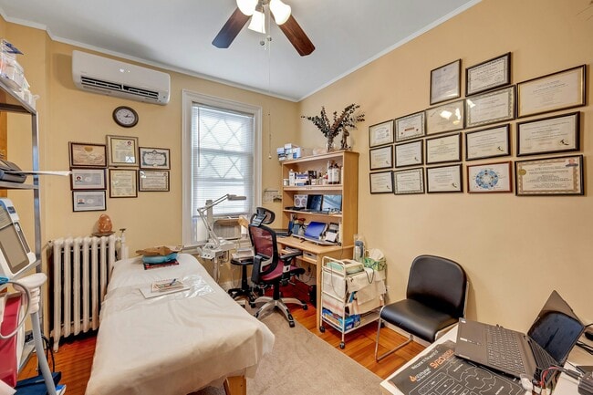 Photo - 5625 Post Rd