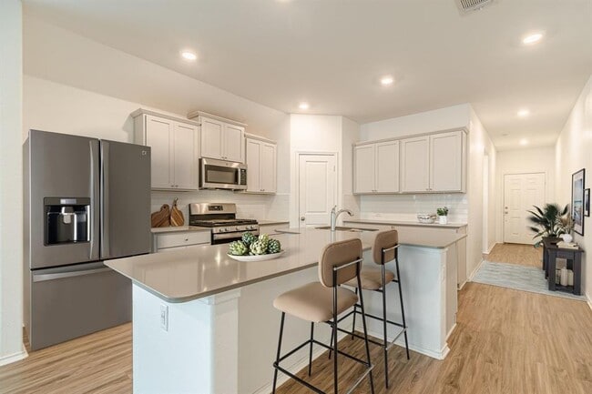 Photo - 341 Escondido Cir