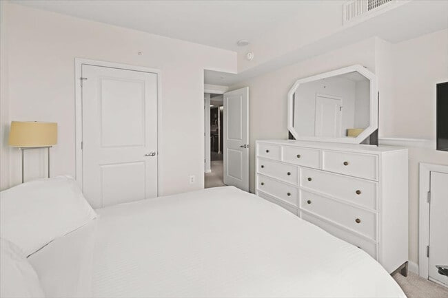 Photo - 1405 S Fern St Unidad SI ID1250432P