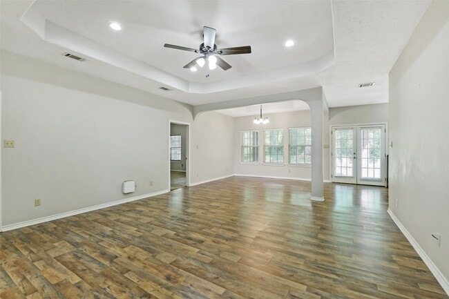 Photo - 165 Magnolia Bend