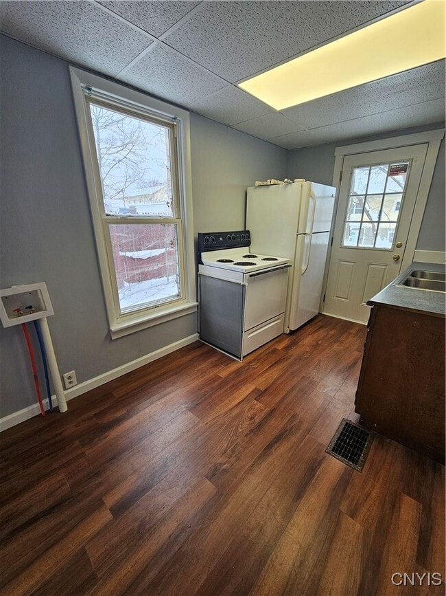 Photo - 156 E Main St