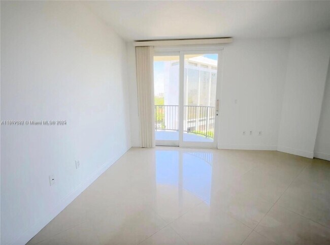 Photo - 2701 SW 3rd Ave Unit 503