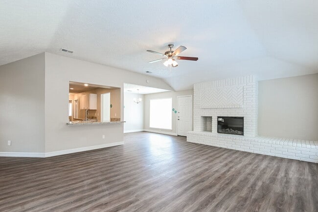 Photo - 2823 Woodhall Ct