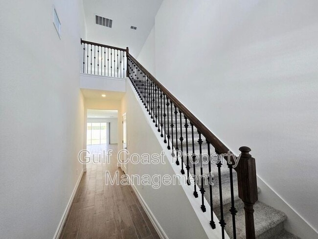 Photo - 11757 71st Ave E