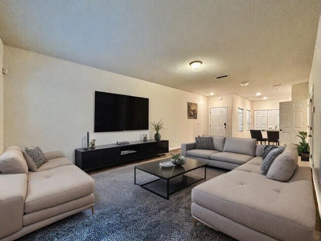 Photo - Great value 3 / 2.5 townhome in Capitol Park