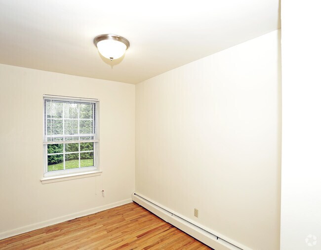 Westwood Hills Apartments For Rent in Westwood, NJ