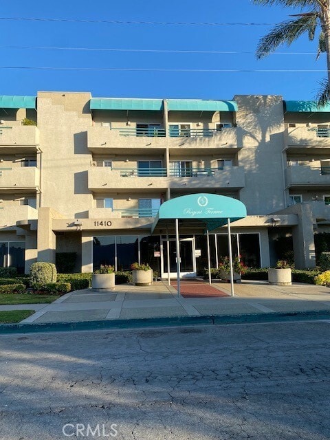 Building Photo - 11410 Dolan Ave Unit 236