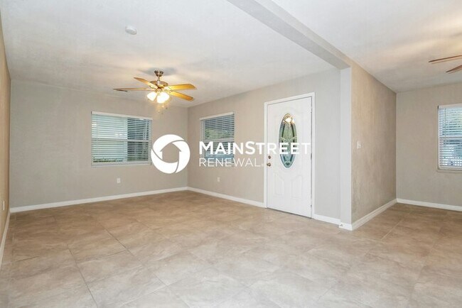 Photo - 3 Bedroom Pet-Friendly Home in St Petersbu...