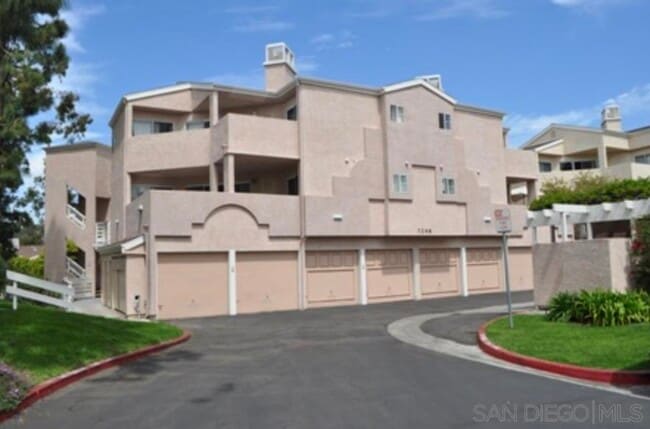 Building Photo - 7248 Camino Degrazia Rental