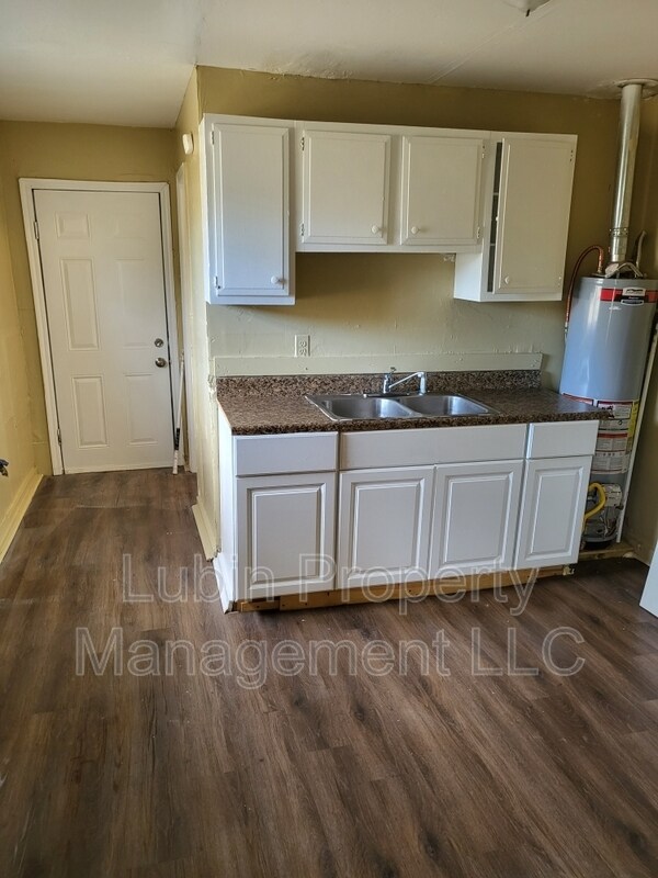 Photo - 1484 Oaklawn St